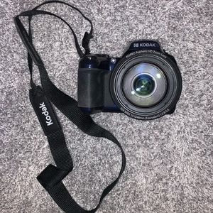 kodak Pixpro Az528 camera